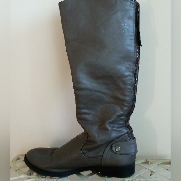 Women's Gray Boots - Picture 3 of 5